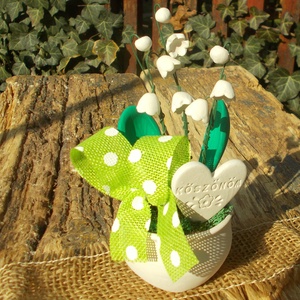 Gyöngyvirágos asztaldísz  - otthon & életmód - virágdekoráció - virágdíszek - virágdísz kaspóban - Meska.hu