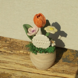 Asztaldísz anyák napjára. - otthon & életmód - virágdekoráció - virágdíszek - virágdísz kaspóban - Meska.hu