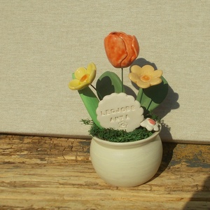 Asztaldísz anyák napjára . - otthon & életmód - virágdekoráció - virágdíszek - virágdísz kaspóban - Meska.hu