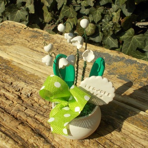 Gyöngyvirágos asztaldísz  - otthon & életmód - virágdekoráció - virágdíszek - virágdísz kaspóban - Meska.hu