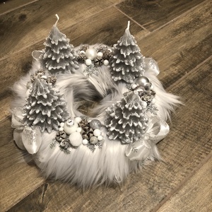 Ezüst fehér adventi koszorú - Meska.hu