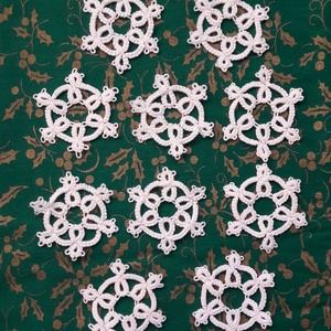 Kis hópelyhek hajócsipke - karácsony - karácsonyi lakásdekoráció - karácsonyfadíszek - Meska.hu Kis hópelyhek hajócsipke - karácsony - karácsonyi lakásdekoráció - karácsonyfadíszek - Meska.hu