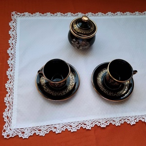 Asztali futó horgolt szegéllyel - otthon & életmód - konyhafelszerelés, tálalás - tálalás - terítő - Meska.hu