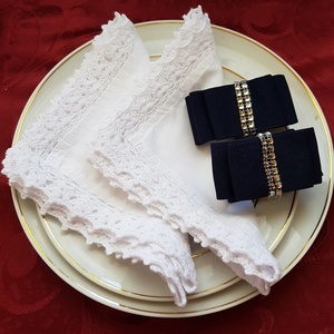 Ünnepi textil szalvéta szalvétagyűrűvel - otthon & életmód - konyhafelszerelés, tálalás - tálalás - szalvétatartó, szalvétagyűrű - Meska.hu