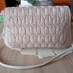 Kanava alapra polieszter zsinórfonallal készült alkalmi táska - táska & tok - kézitáska & válltáska - vállon átvethető táska - Meska.hu