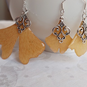 Gingko biloba őszi levél szett. Aranysárga levél medál és fülcsi. Gyantaékszer természetes ajándék. - ékszer - ékszerszett - Meska.hu