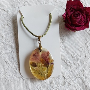 Pipacsos gyantaékszer. Áttetsző medál pipacsokkal. Botanikai ékszer. Természetes és egyedi nyakék. - ékszer - nyaklánc - medálos nyaklánc - Meska.hu