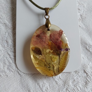 Pipacsos gyantaékszer. Áttetsző medál pipacsokkal. Botanikai ékszer. Természetes és egyedi nyakék. - ékszer - nyaklánc - medálos nyaklánc - Meska.hu