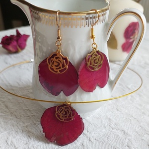  Bordó rózsaszirom ékszerszett. Természetes szépségű műgyanta ékszer. Romantikus, egyedi, kézzel készített ajándék., Ékszer, Ékszerszett, Ékszerkészítés, MESKA