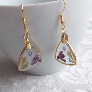 Lila orgona gyanta ékszer. Aranyos csüngő fülbevaló.  - ékszer - fülbevaló - lógó fülbevaló - Meska.hu