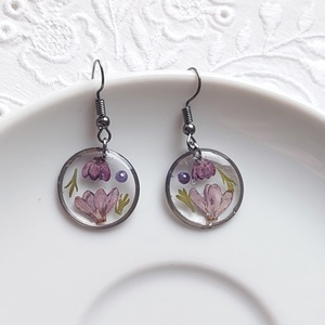 Lila orgona gyanta ékszer. Virágos csüngő fülbevaló. , Ékszer, Fülbevaló, Lógó fülbevaló, Ékszerkészítés, MESKA