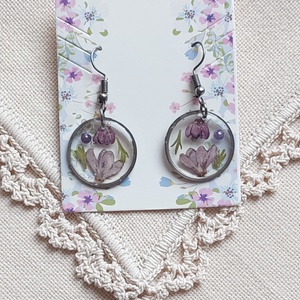 Lila orgona gyanta ékszer. Virágos csüngő fülbevaló.  - ékszer - fülbevaló - lógó fülbevaló - Meska.hu