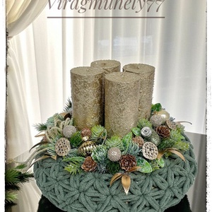 Elegáns adventi koszorú arany, zöld színekben, Karácsony, Adventi díszek, Adventi gyertyadíszek és koszorúdíszek, Virágkötés, Horgolás, MESKA