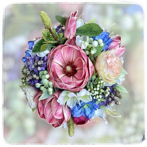 Tavaszi asztaldísz vegyes virágokkal ciklámen gömb kaspóban - otthon & életmód - virágdekoráció - virágdíszek - asztali virágdísz - Meska.hu