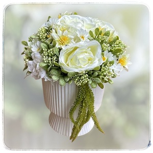 Vegyes virágos tavaszi asztaldísz bazsarózsával - otthon & életmód - virágdekoráció - virágdíszek - asztali virágdísz - Meska.hu