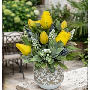 Élethű tavaszi tulipáncsokor - otthon & életmód - virágdekoráció - virágdíszek - virágdísz kaspóban - Meska.hu