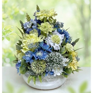 Tavaszi virágokkal készült anyák napi dísz sárga kék színvilágban, Otthon & Életmód, Virágdekoráció, Virágdíszek, Asztali virágdísz, Virágkötés, MESKA