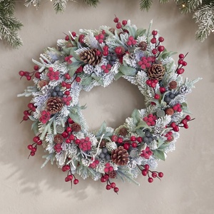 Téli deres pirosbogyós kopogtató  - karácsony - adventi díszek - adventi ajtódísz - Meska.hu