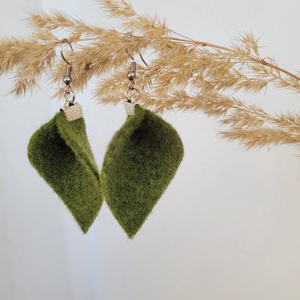 Tündérlevél fülbevaló- olívazöld, nemesacél - Meska.hu