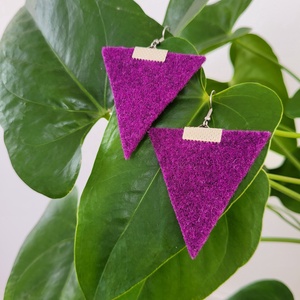Háromszög fülbevaló, fukszia, Ékszer, Fülbevaló, Lógó fülbevaló, Ékszerkészítés, MESKA