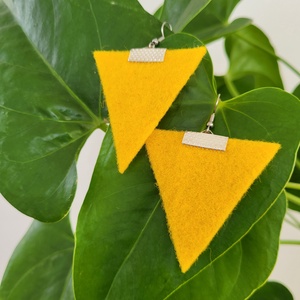 Háromszög fülbevaló, citromsárga, Ékszer, Fülbevaló, Lógó fülbevaló, Ékszerkészítés, MESKA
