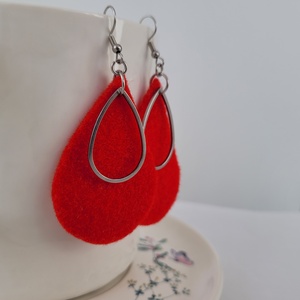 Csepp alakú fülbevaló, piros, Ékszer, Fülbevaló, Lógó fülbevaló, Ékszerkészítés, MESKA