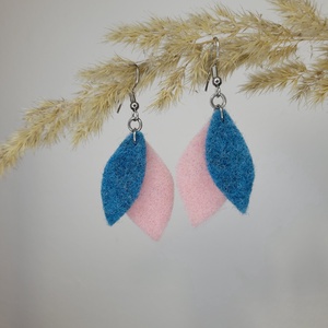 Hajnallevelek aromafülbevaló - világos rózsaszín, világos kék, Ékszer, Fülbevaló, Lógó fülbevaló, Ékszerkészítés, MESKA
