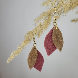 Hajnallevelek aromafülbevaló - lazac, barna, Ékszer, Fülbevaló, Lógó fülbevaló, Ékszerkészítés, MESKA