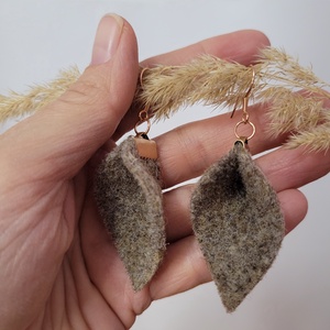 Tündérlevél aromafülbevaló- barna -rozéarany - ékszer - fülbevaló - lógó fülbevaló - Meska.hu