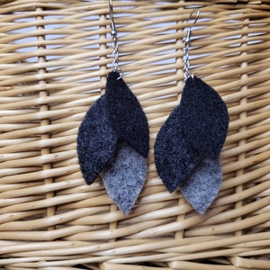 Lebegő levelek aromafülbevaló - szürke árnyalatai, Ékszer, Fülbevaló, Lógó fülbevaló, Ékszerkészítés, MESKA