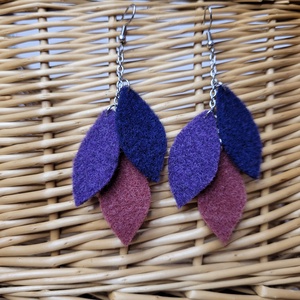 Lebegő levelek aromafülbevaló - kék, lila, lazac, Ékszer, Fülbevaló, Lógó fülbevaló, Ékszerkészítés, MESKA