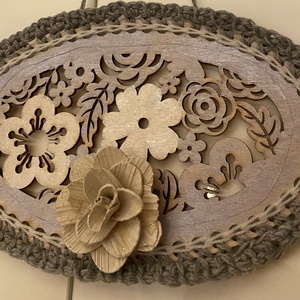 Virágos horgolt kopogtató, ajtódísz ,faldísz - otthon & életmód - dekoráció - ajtó- és ablak dekoráció - ajtódísz & kopogtató - Meska.hu