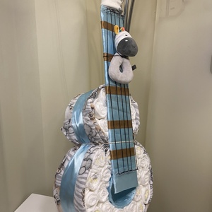 Gitár pelenkatorta, 4-8 kg pelenkatorony, babaváró csomag - játék & sport - babalátogató ajándékcsomag - Meska.hu