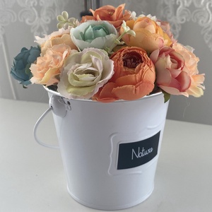 Vidám barack virágcsokor, virágbox , virágdoboz, asztaldísz - ékszer - fülbevaló - lógós kerek fülbevaló - Meska.hu