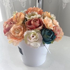 Vidám barack virágcsokor, virágbox , virágdoboz, asztaldísz - ékszer - fülbevaló - lógós kerek fülbevaló - Meska.hu