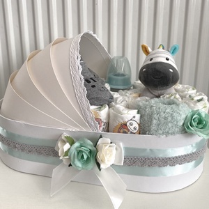 Kis zebra bölcső pelenkatorta, 2-5 kg pelenkatorony, babaváró csomag - Meska.hu