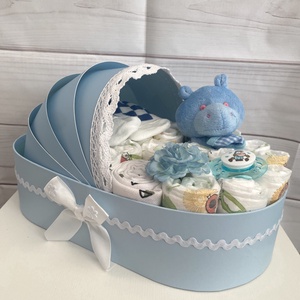 Maci bölcső pelenkatorta  2-5 kg, pelenkatorony, babaváró csomag - játék & sport - babalátogató ajándékcsomag - Meska.hu