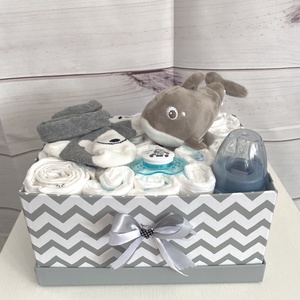 Baba box,  pelenkatorta 2-5 kg, pelenka doboz, babaváró csomag - játék & sport - babalátogató ajándékcsomag - Meska.hu
