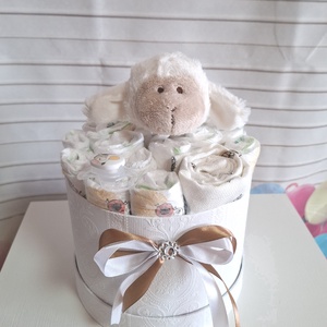 Bárány bölcső pelenkata 2-5 kg, pelenkatorony, babaváró csomag - játék & sport - babalátogató ajándékcsomag - Meska.hu
