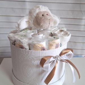 Bárány bölcső pelenkata 2-5 kg, pelenkatorony, babaváró csomag - játék & sport - babalátogató ajándékcsomag - Meska.hu