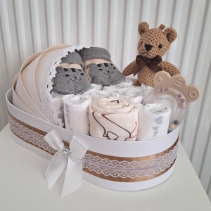 Iciri piciri medvebocs bölcső pelenkatorta 4-8 kg, pelenkatorony, babaváró csomag, kelengye - játék & sport - babalátogató ajándékcsomag - Meska.hu