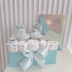 Tipegő pelenkatorta, 2-5 kg pelenkatorony, babaváró csomag - baba - mama - babalátogató ajándékcsomag - Meska.hu