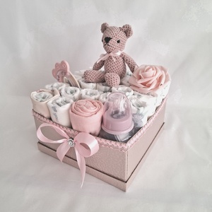 Kis mackó pelenkatorta, 2-5 kg pelenkatorony, babaváró csomag - baba - mama - babalátogató ajándékcsomag - Meska.hu