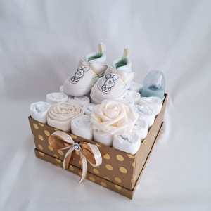 Malacka tipegő baba box, pelenkatorta  2-5 kg pelenka doboz, babaváró csomag - játék & sport - babalátogató ajándékcsomag - Meska.hu