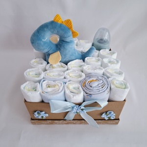 Dino baba box,pelenkatorta  4-8 kg pelenka doboz, babaváró csomag - játék & sport - babalátogató ajándékcsomag - Meska.hu