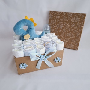 Dino baba box,pelenkatorta  4-8 kg pelenka doboz, babaváró csomag - játék & sport - babalátogató ajándékcsomag - Meska.hu