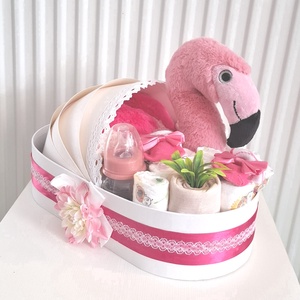 Flamingó bölcső pelenkatorta 2-5 kg, pelenkatorony, babaváró csomag - Meska.hu
