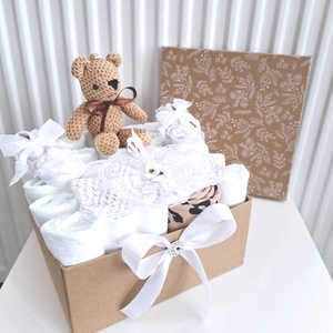 Maci baba box,pelenkatorta  4-8 kg pelenka doboz, babaváró csomag - játék & sport - babalátogató ajándékcsomag - Meska.hu