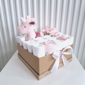 Egyszarvú baba box,pelenkatorta  4-8 kg pelenka doboz, babaváró csomag - játék & sport - babalátogató ajándékcsomag - Meska.hu