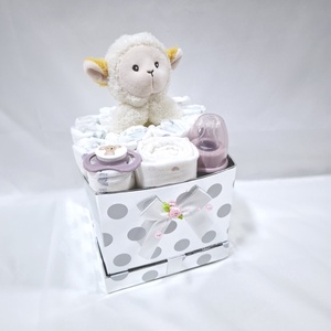 Bárányka pelenkatorta, 2-5 kg pelenkatorony, babaváró csomag, kelengye - játék & sport - babalátogató ajándékcsomag - Meska.hu